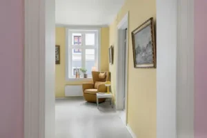 Welche Wände streichen, damit der Raum größer wirkt? Mit Farben, Akzentwänden und Kontrasten Räume optisch vergrößern
